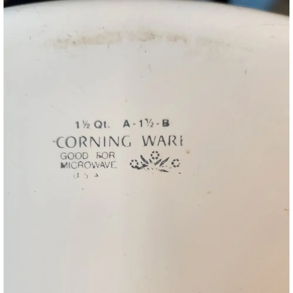 Corning Ware Blue Cornflower 1.5 Qt with lid A-1 1/2-B Vintage 1.5 Qt
